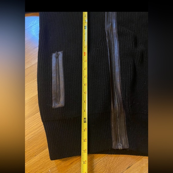 GUCCI Cardigan Sweater - Picture 12 of 15